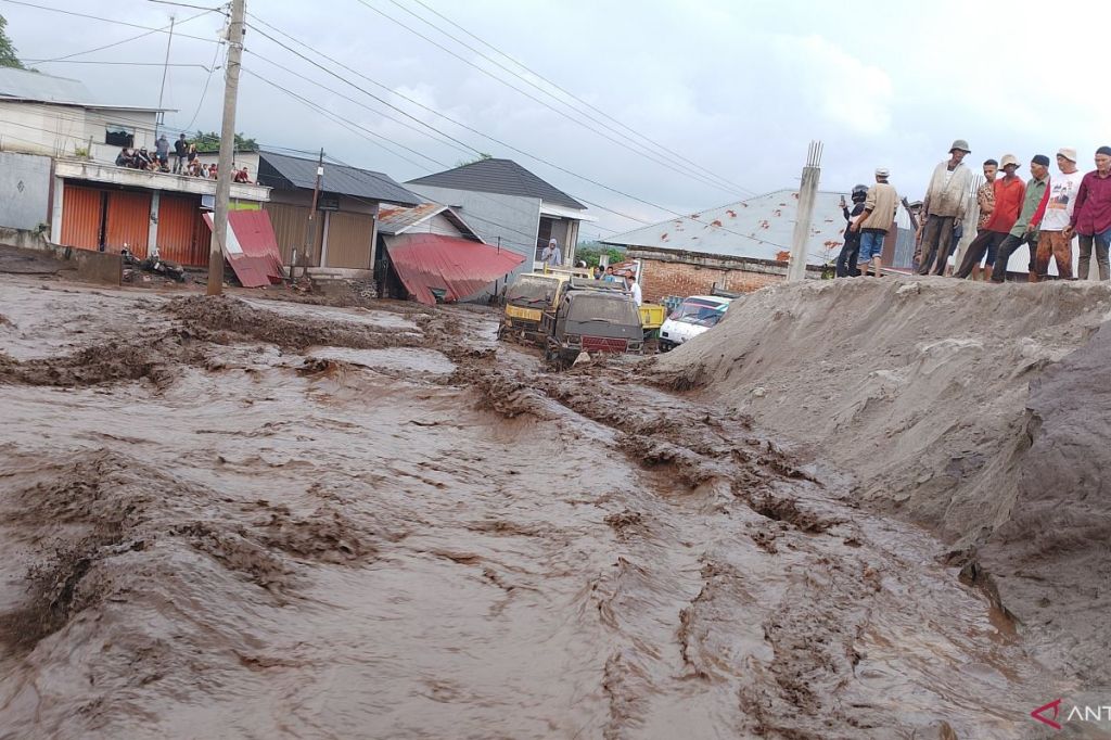 BNPB : Erupsi dan banjir lahar dingin Marapi masih berpotensi&nbsp;terjadi