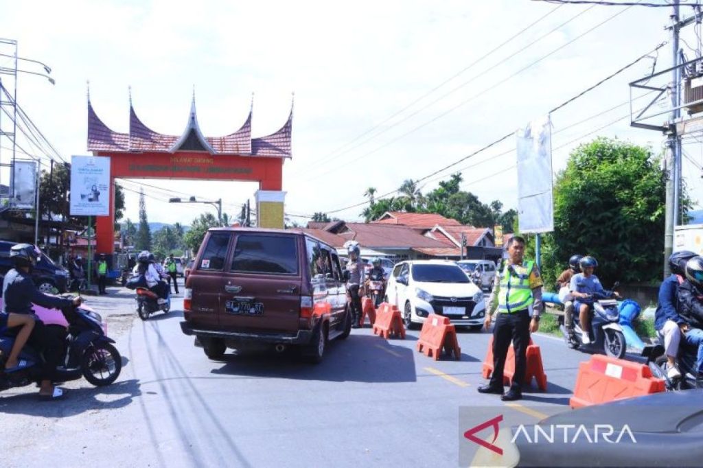 Polisi: Lalu lintas pintu masuk Harau mulai dipadati&nbsp;wisatawan