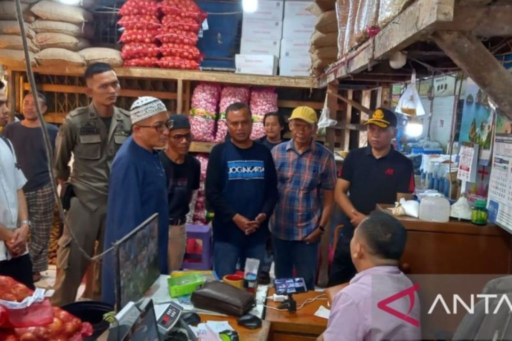 Temuan Sidak Wako Hendri Septa di Pasar Raya, Hargai Cabai Memedas&nbsp;Lagi
