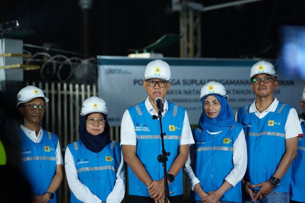 Kiprah srikandi PLN di lapangan, hadirkan listrik hingga ujung&nbsp;nusantara