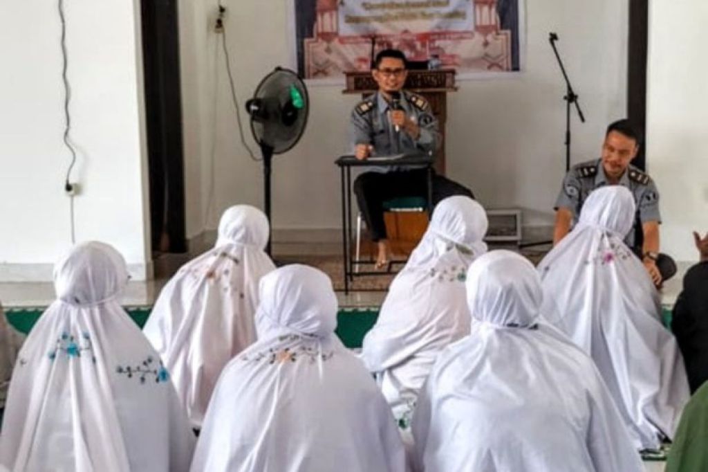 Penyuluh hukum Kemenkumham Sumbar tanamkan nilai nasionalisme ke&nbsp;WBP