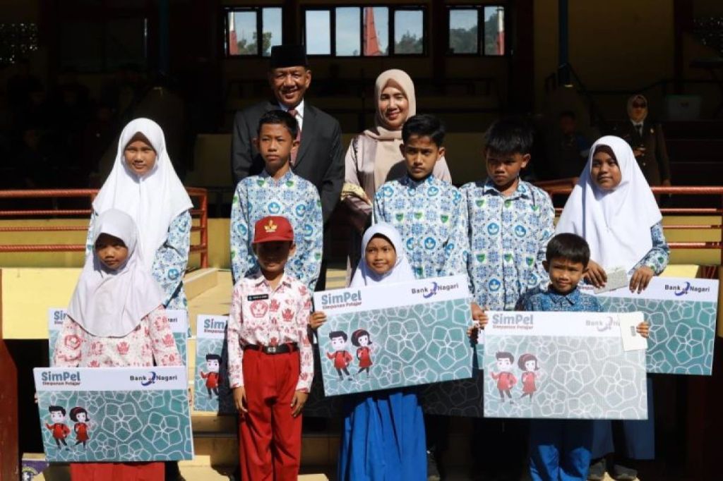 Peringati Hardiknas 2024, Bupati Pesisir Selatan komit bangun pendidikan di&nbsp;daerah