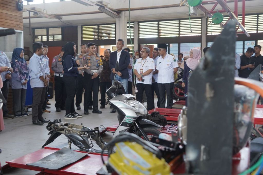 PLN gelar program pelatihan konversi motor listrik di SMK 1&nbsp;Sumbar