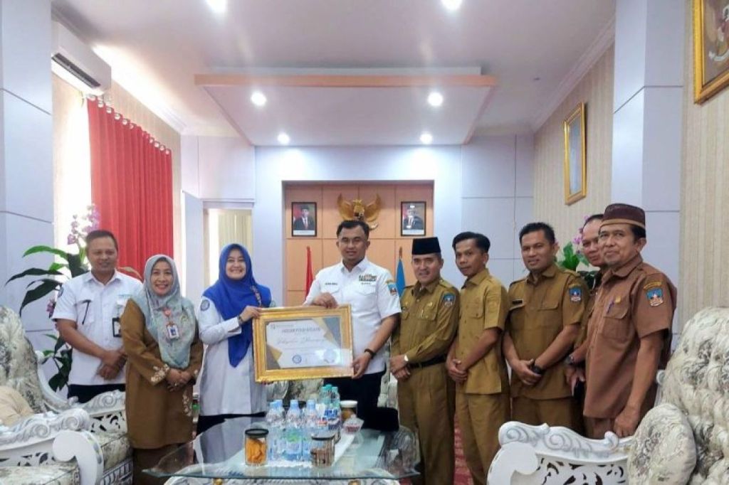 Pemkab Dharmasraya raih penghargaan UHC Awards 2024 BPJS&nbsp;Kesehatan