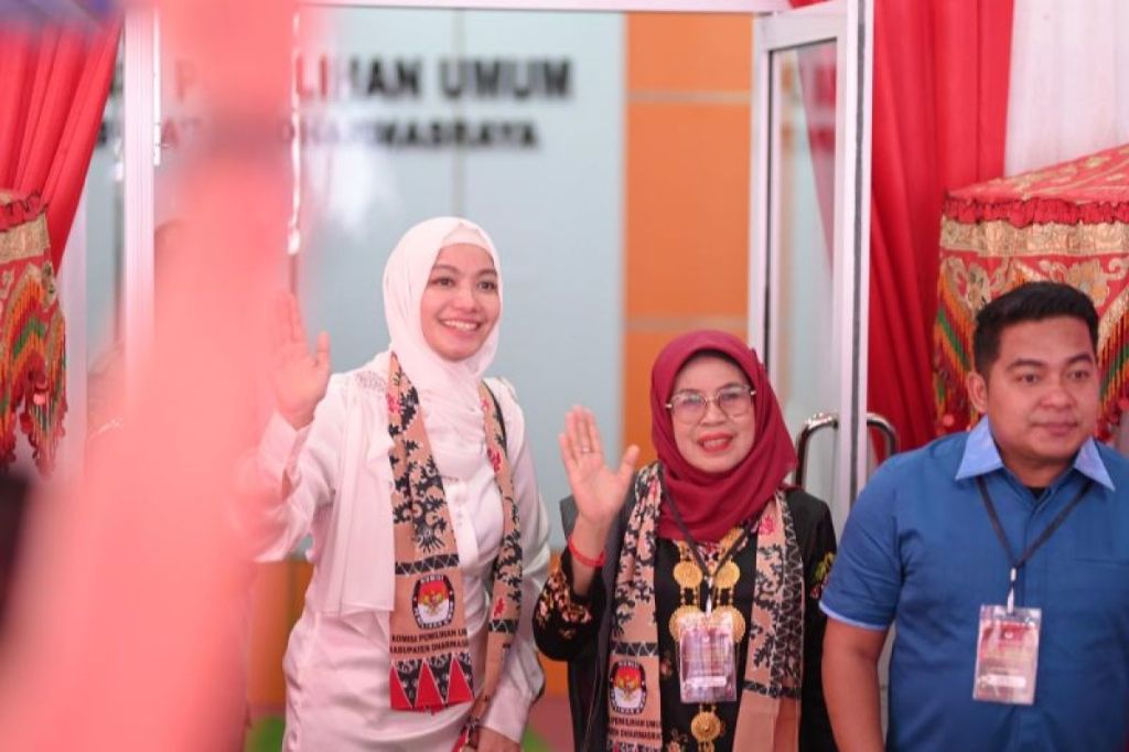 Mengenal sosok Leli Arni, pasangan Annisa Suci Ramadhani di Pilkada Dharmasraya&nbsp;2024
